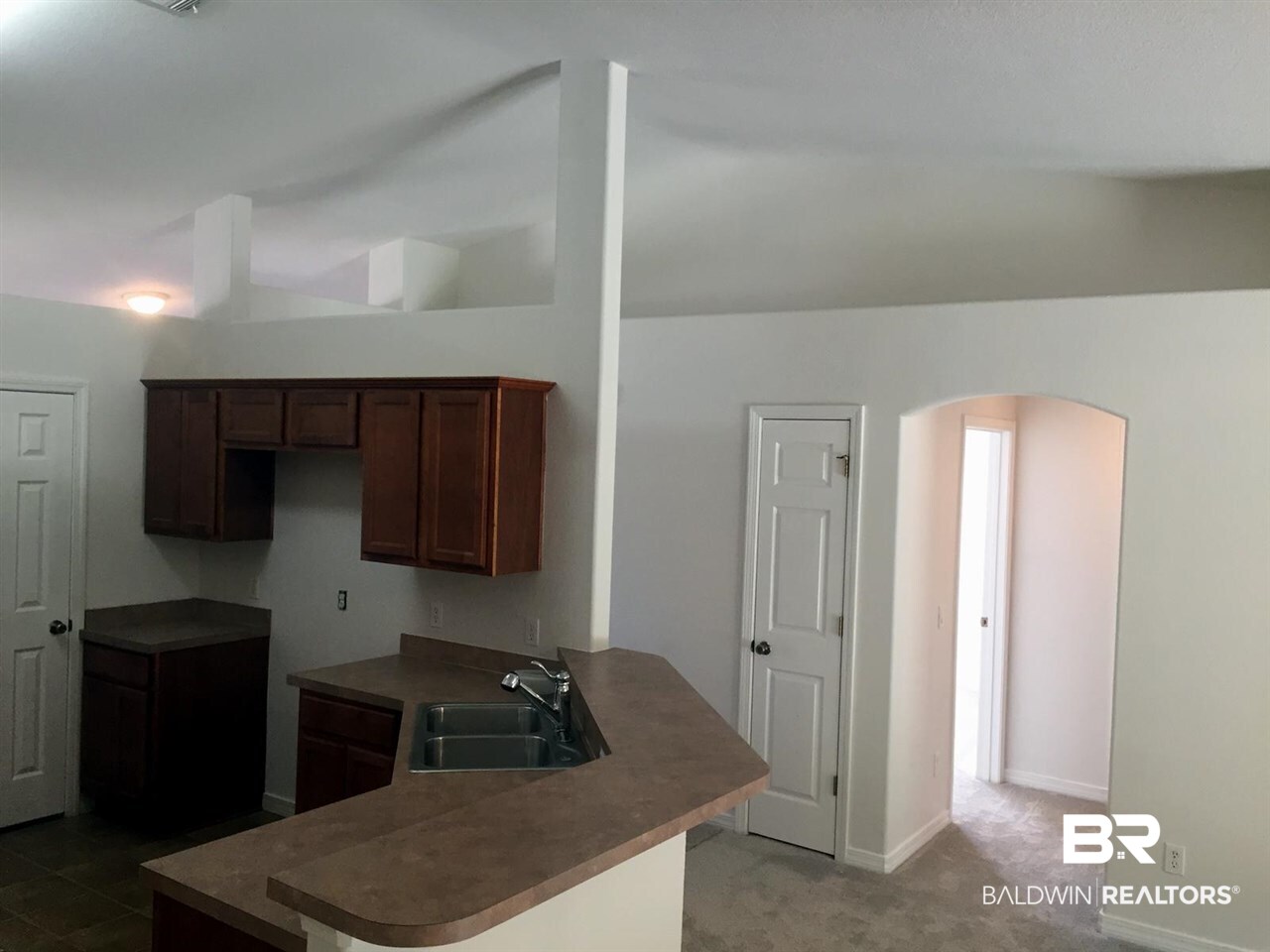 1900 South Bay Street Foley, AL 36535 - Photo 28 of 40 high ceilings