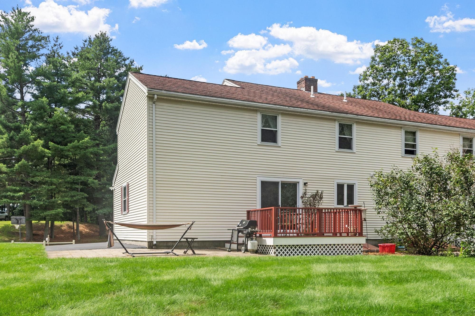 27 Reed Street, Unit B Londonderry, NH 03053 - Photo 3 of 32 Gallery Image 3