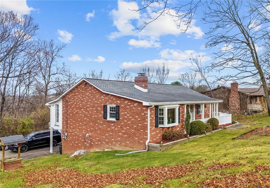 183 Lindley Road Canonsburg, PA 15317 - Photo 6 of 44 a front view of a house with garden