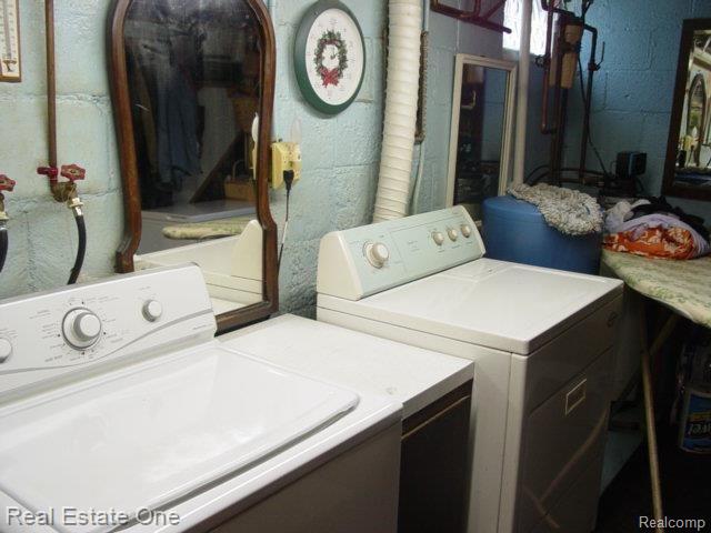 10361 North Rushton Road South Lyon, MI 48178 - Photo 20 of 33 DSC04411.jpg