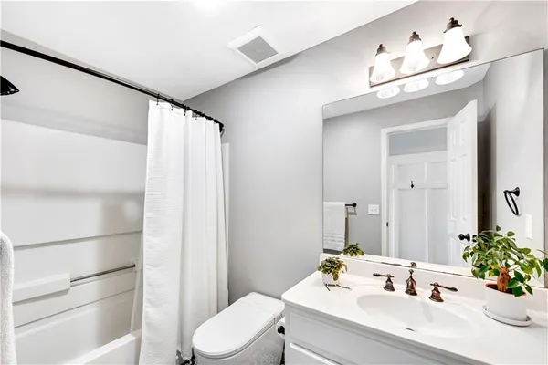 $775,000 | 2572 Chestea Drive Northeast, Marietta, GA 30066