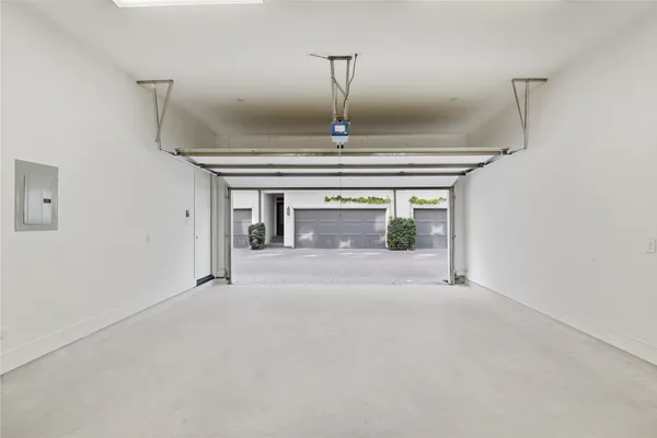 $419,000 | 4031 Bellefontaine, Unit 102, Houston, TX 77025
