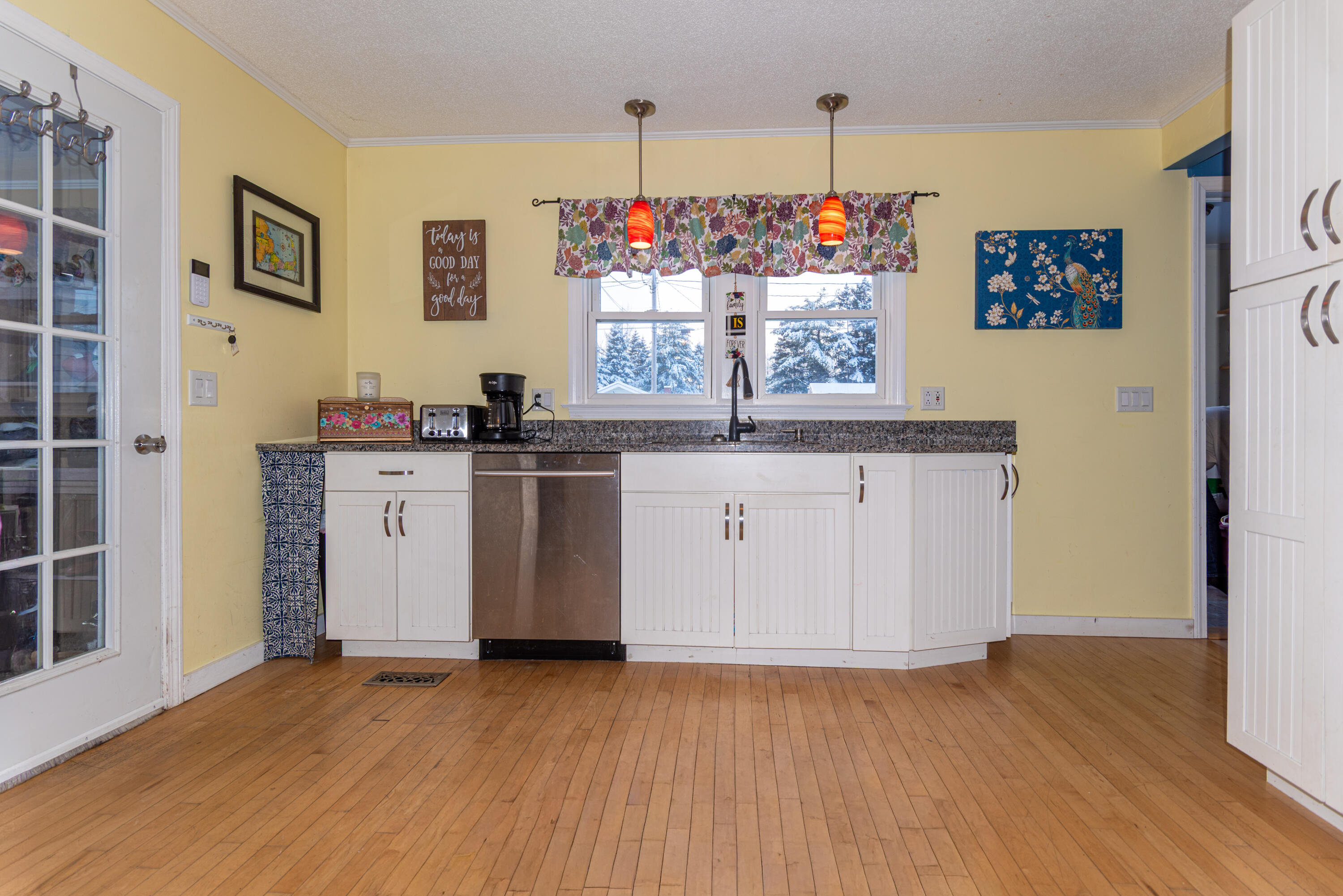 33 Elizabeth Street Presque Isle, ME 04769 - Photo 21 of 47 Kitchen