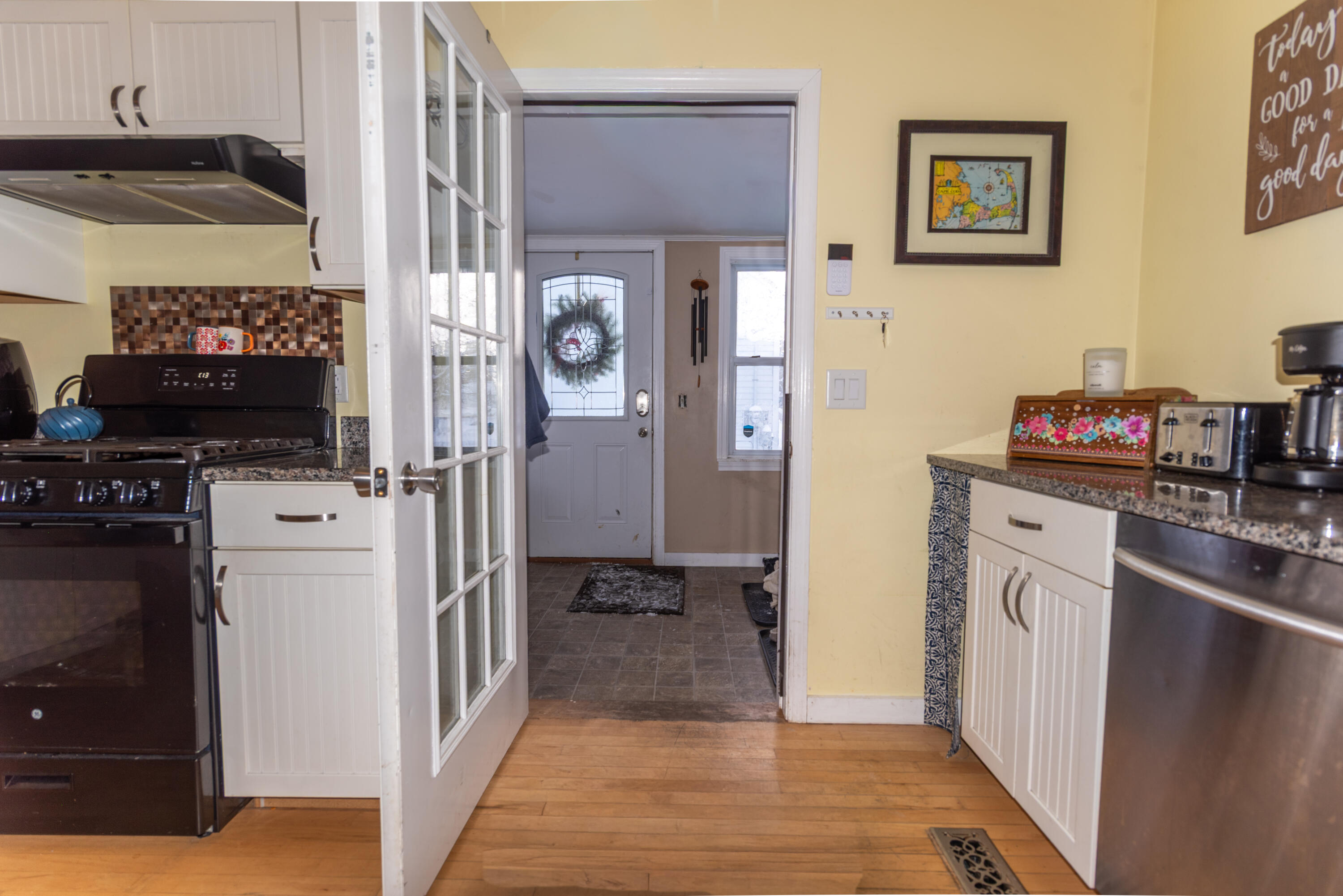 33 Elizabeth Street Presque Isle, ME 04769 - Photo 25 of 47 Mudroom door