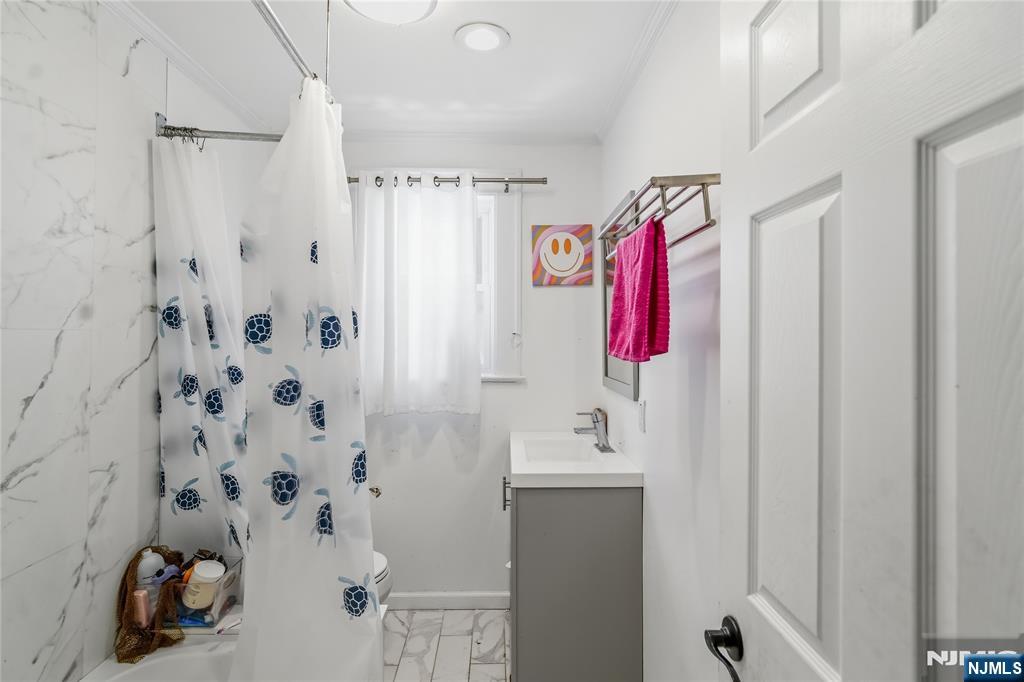 283 Hamilton Place Hackensack, NJ 07601 - Photo 16 of 23