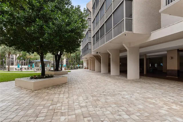 $339,900 | 2800 North 46th Avenue, Unit A307, Hollywood, FL 33021