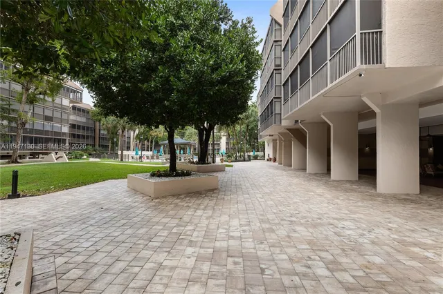 $339,900 | 2800 North 46th Avenue, Unit A307, Hollywood, FL 33021