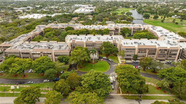 $339,900 | 2800 North 46th Avenue, Unit A307, Hollywood, FL 33021