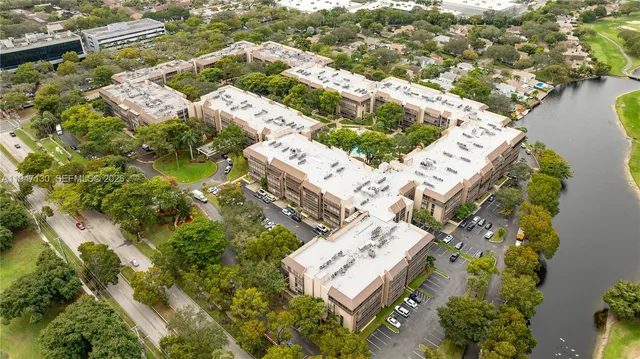 $339,900 | 2800 North 46th Avenue, Unit A307, Hollywood, FL 33021