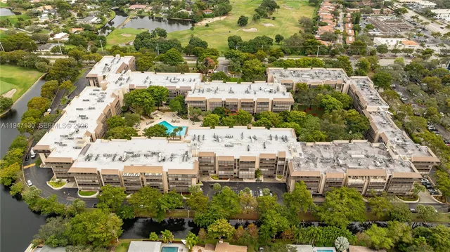 $339,900 | 2800 North 46th Avenue, Unit A307, Hollywood, FL 33021