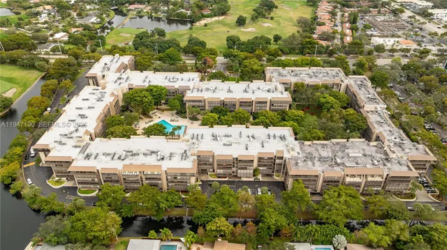 $339,900 | 2800 North 46th Avenue, Unit A307, Hollywood, FL 33021