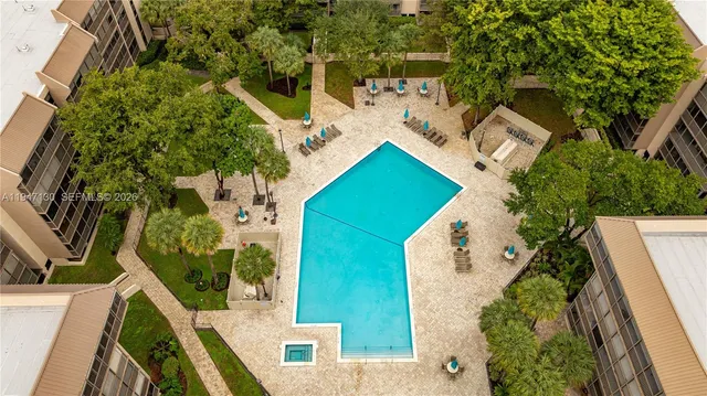 $339,900 | 2800 North 46th Avenue, Unit A307, Hollywood, FL 33021