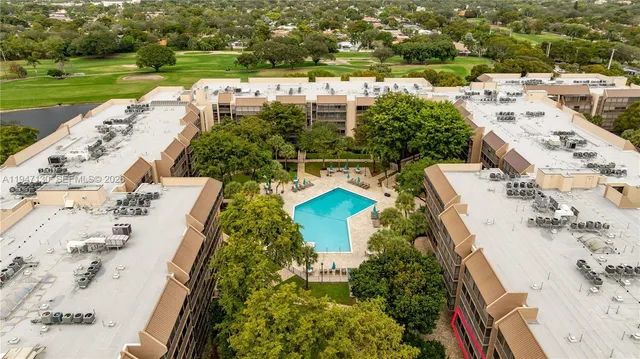 $339,900 | 2800 North 46th Avenue, Unit A307, Hollywood, FL 33021