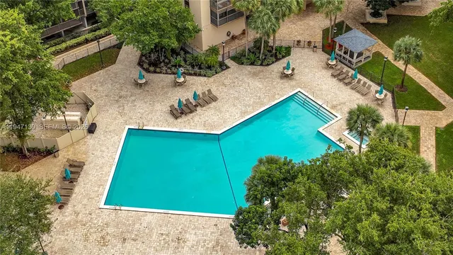 $339,900 | 2800 North 46th Avenue, Unit A307, Hollywood, FL 33021