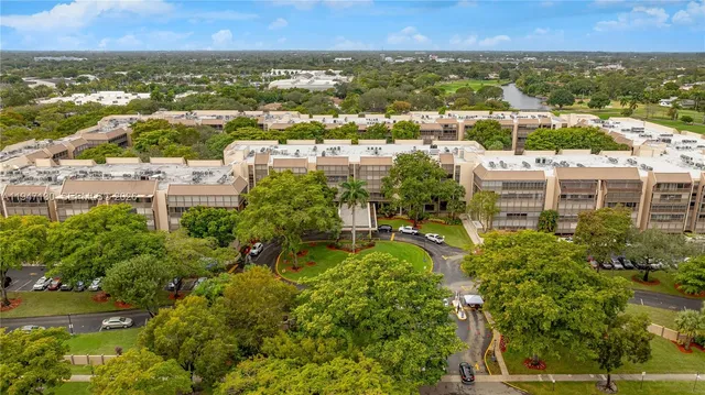 $339,900 | 2800 North 46th Avenue, Unit A307, Hollywood, FL 33021