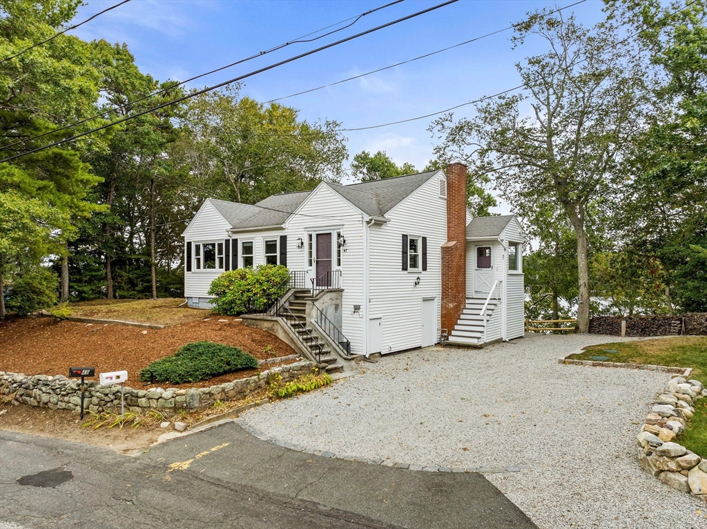 47 White Island Road Halifax, MA 02338 - Photo 2 of 25 Gallery Image 2