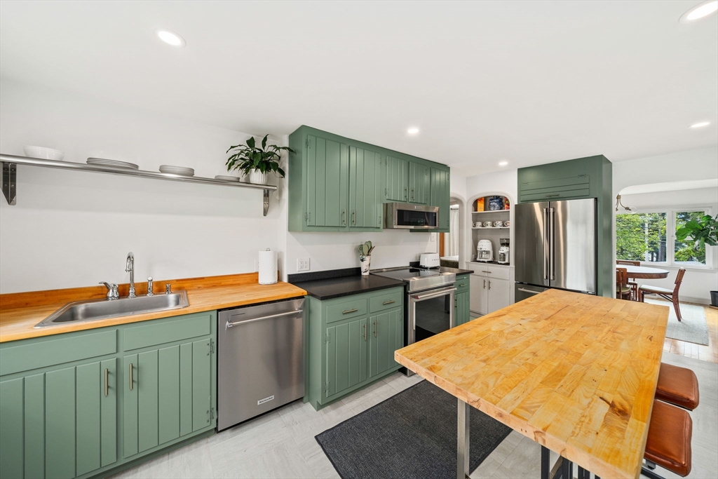 47 White Island Road Halifax, MA 02338 - Photo 4 of 25 Gallery Image 4