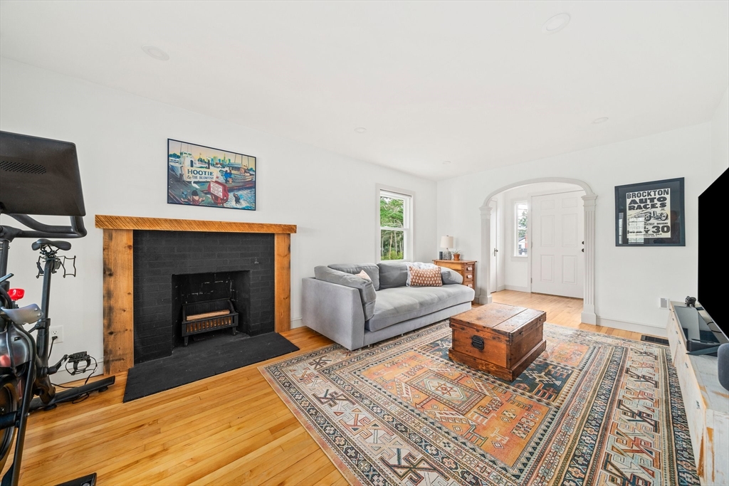 47 White Island Road Halifax, MA 02338 - Photo 8 of 25 Gallery Image 8