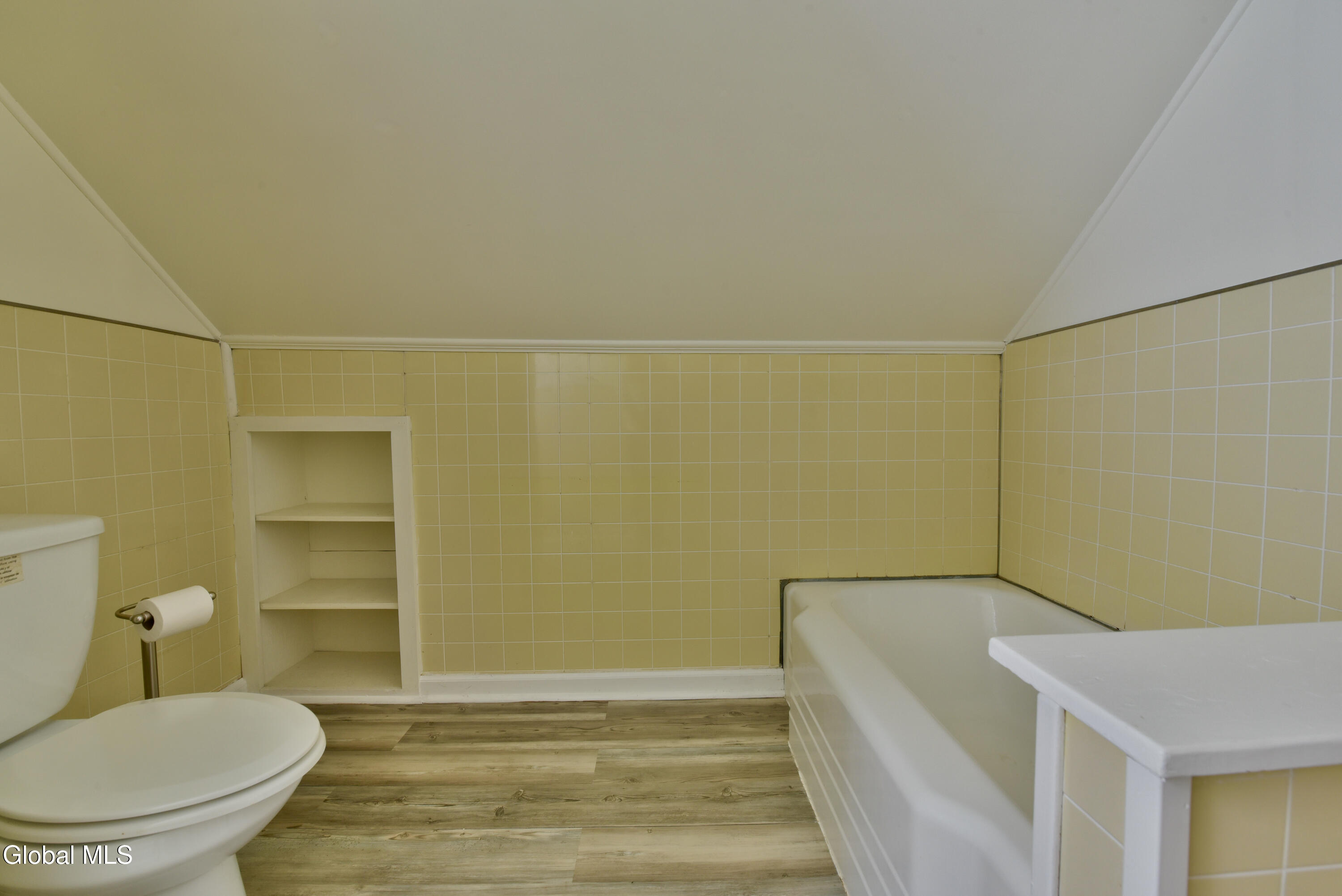 1702 Lenox Road Schenectady, NY 12308 - Photo 47 of 64 47