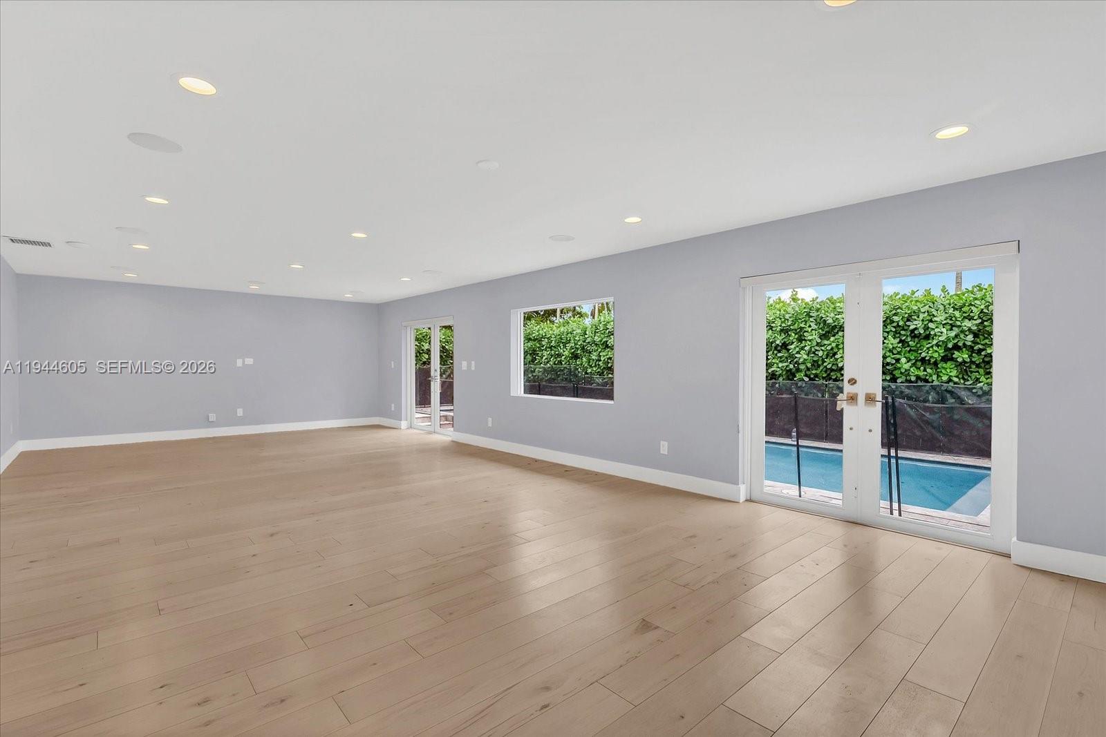 10330 Southwest 51st Street Miami, FL 33165 - Photo 12 of 40