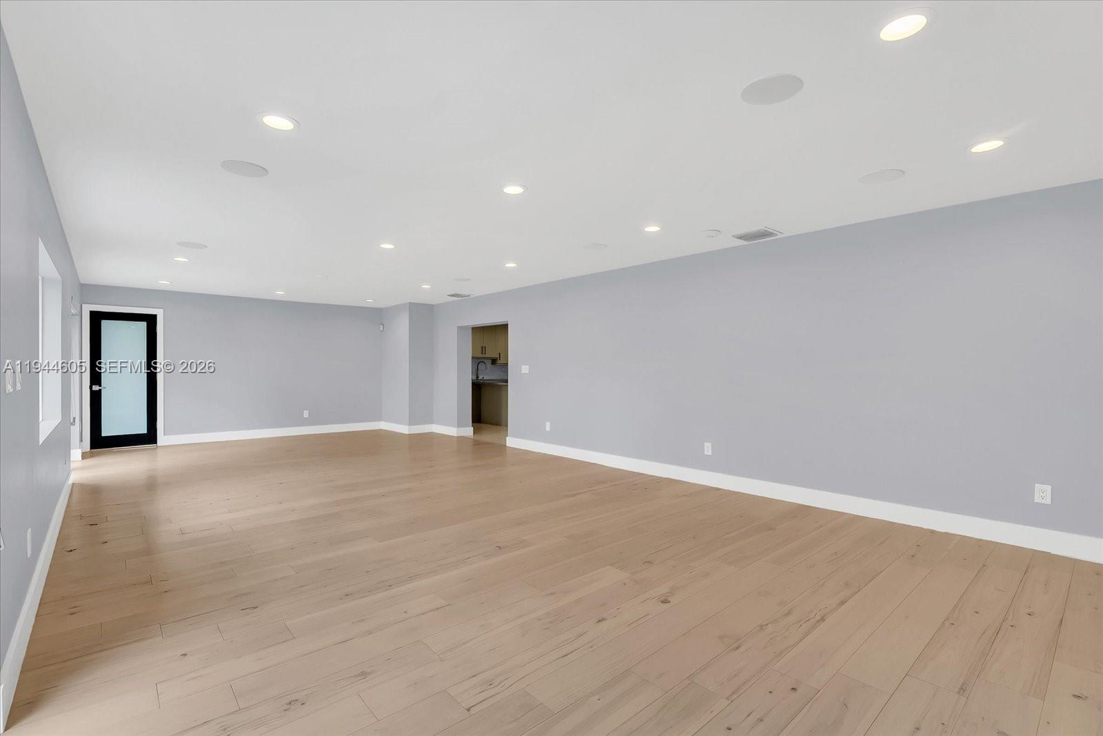 10330 Southwest 51st Street Miami, FL 33165 - Photo 15 of 40