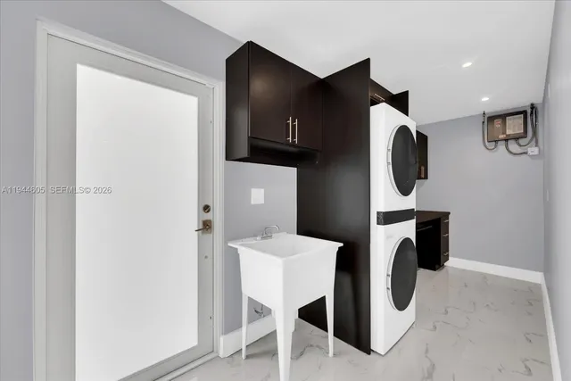 $6,500 | 10330 Southwest 51st Street, Miami, FL 33165