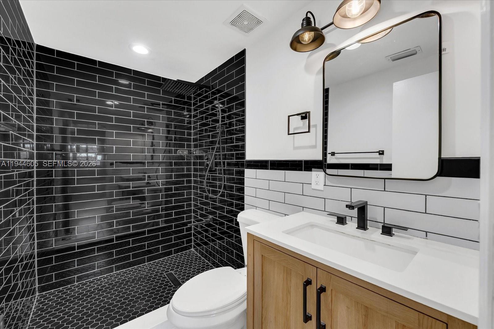 10330 Southwest 51st Street Miami, FL 33165 - Photo 19 of 40