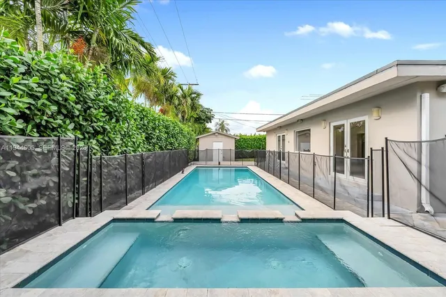 $6,500 | 10330 Southwest 51st Street, Miami, FL 33165