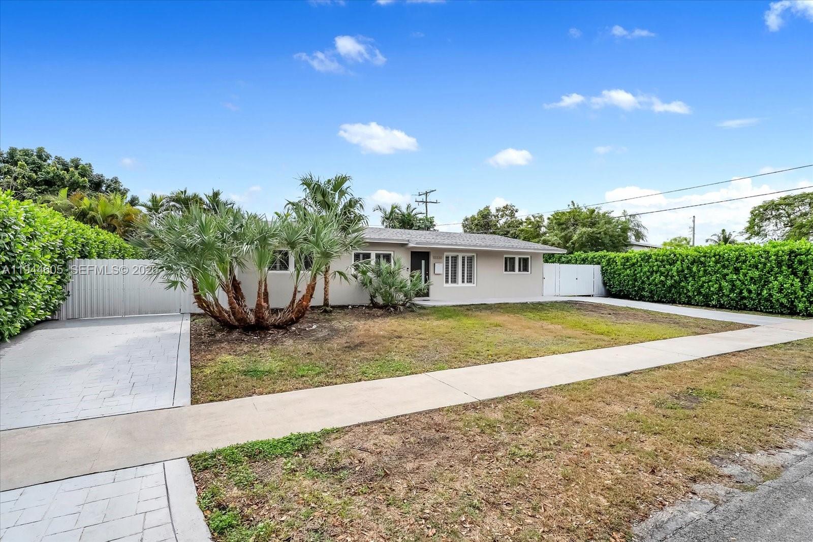 10330 Southwest 51st Street Miami, FL 33165 - Photo 5 of 40