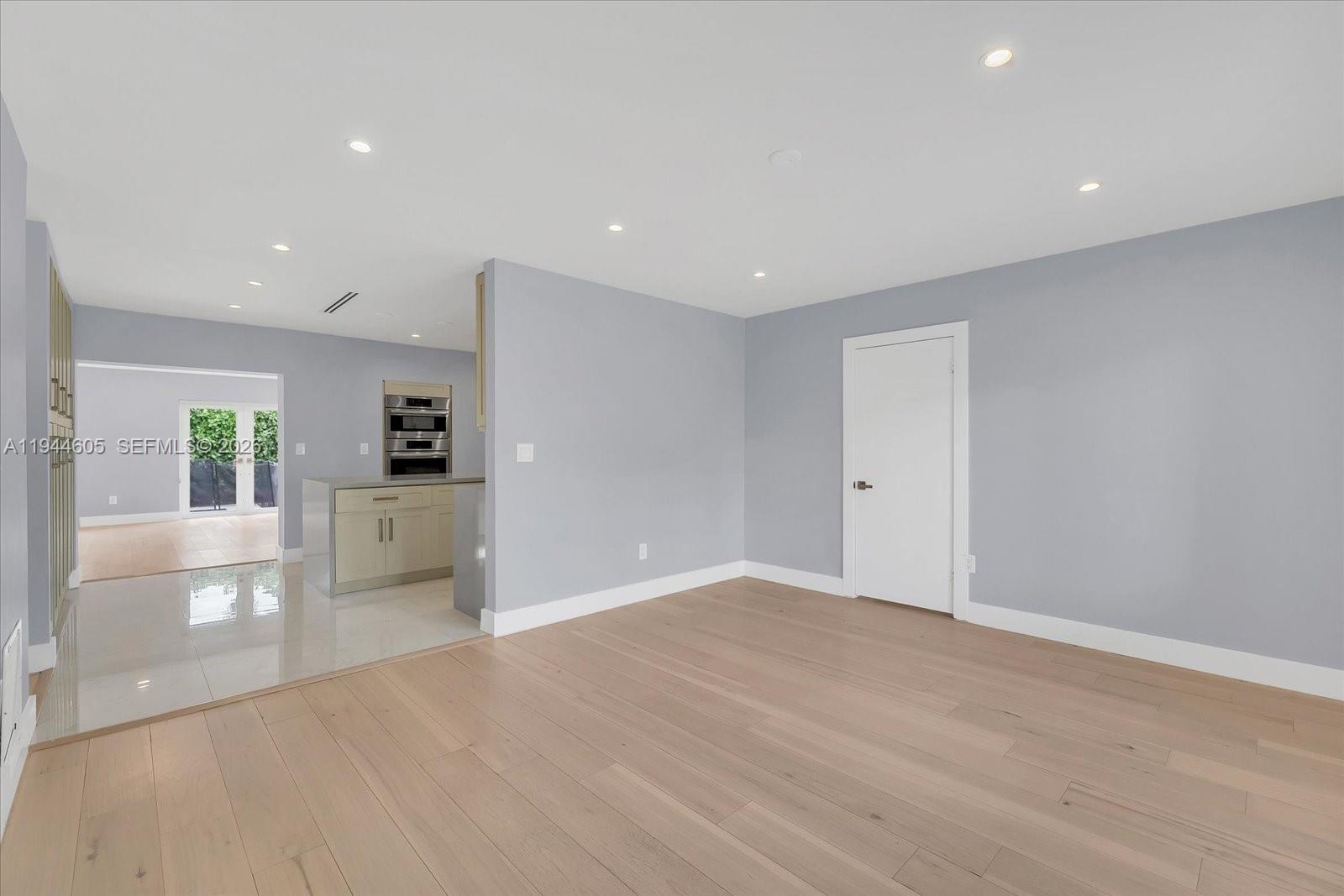 10330 Southwest 51st Street Miami, FL 33165 - Photo 6 of 40