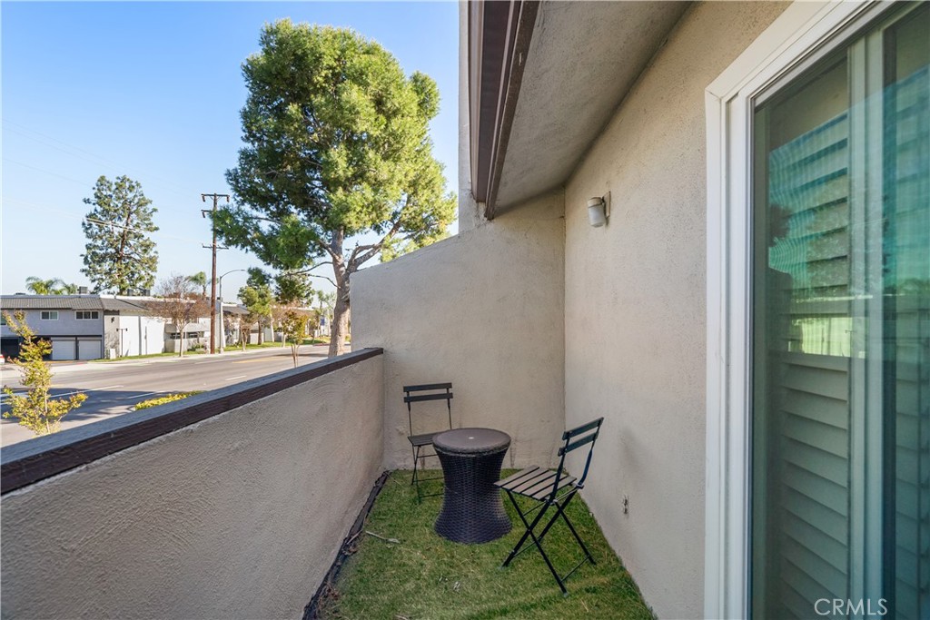 2752 Craig Circle Fullerton, CA 92835 - Photo 18 of 38 a view of a balcony with plants