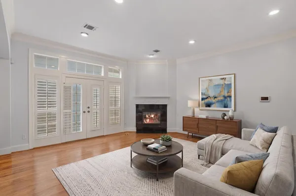 $3,250 | 1007 Crocker Street, Houston, TX 77019