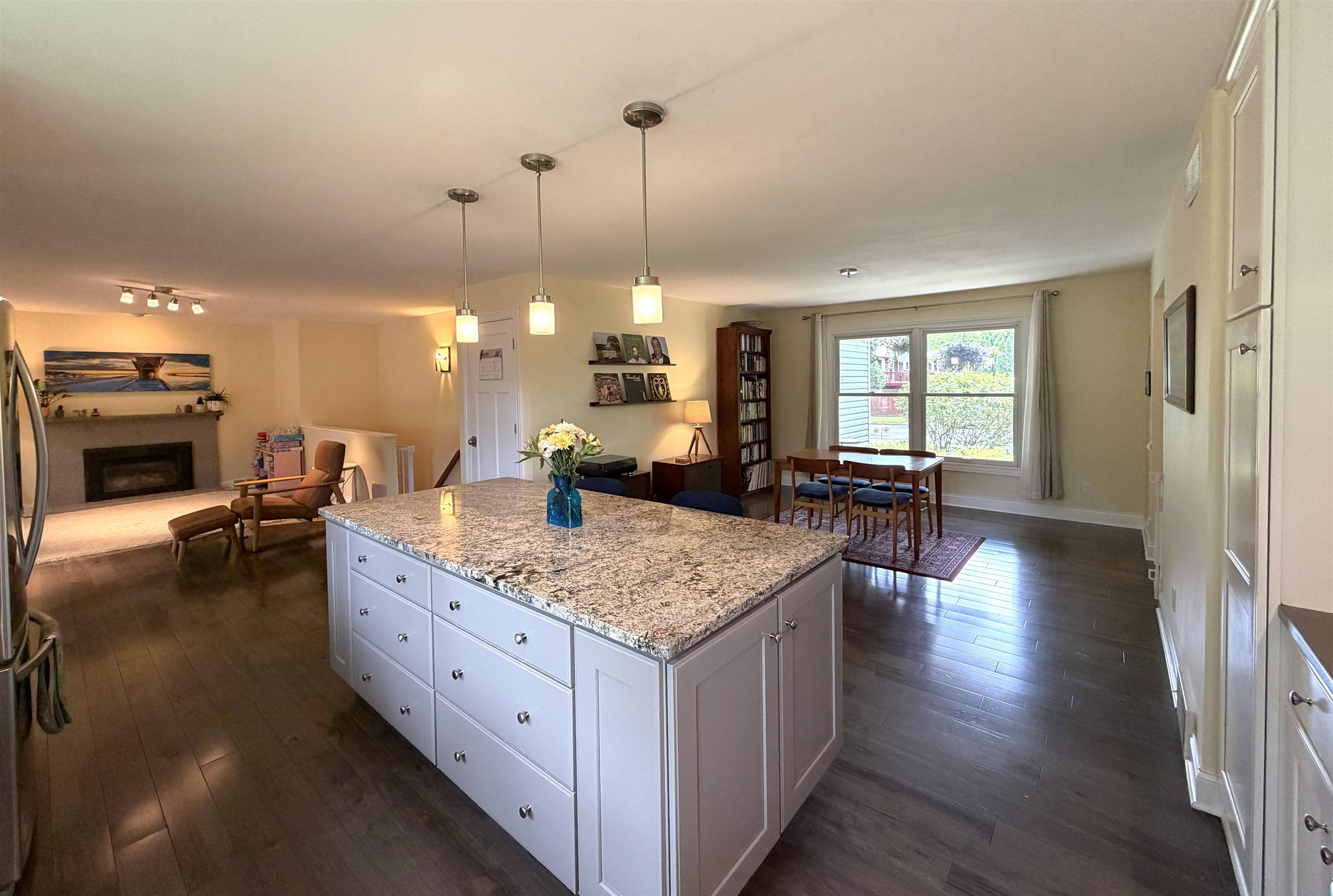 718 Delladonna Way Madison, WI 53704 - Photo 14 of 70