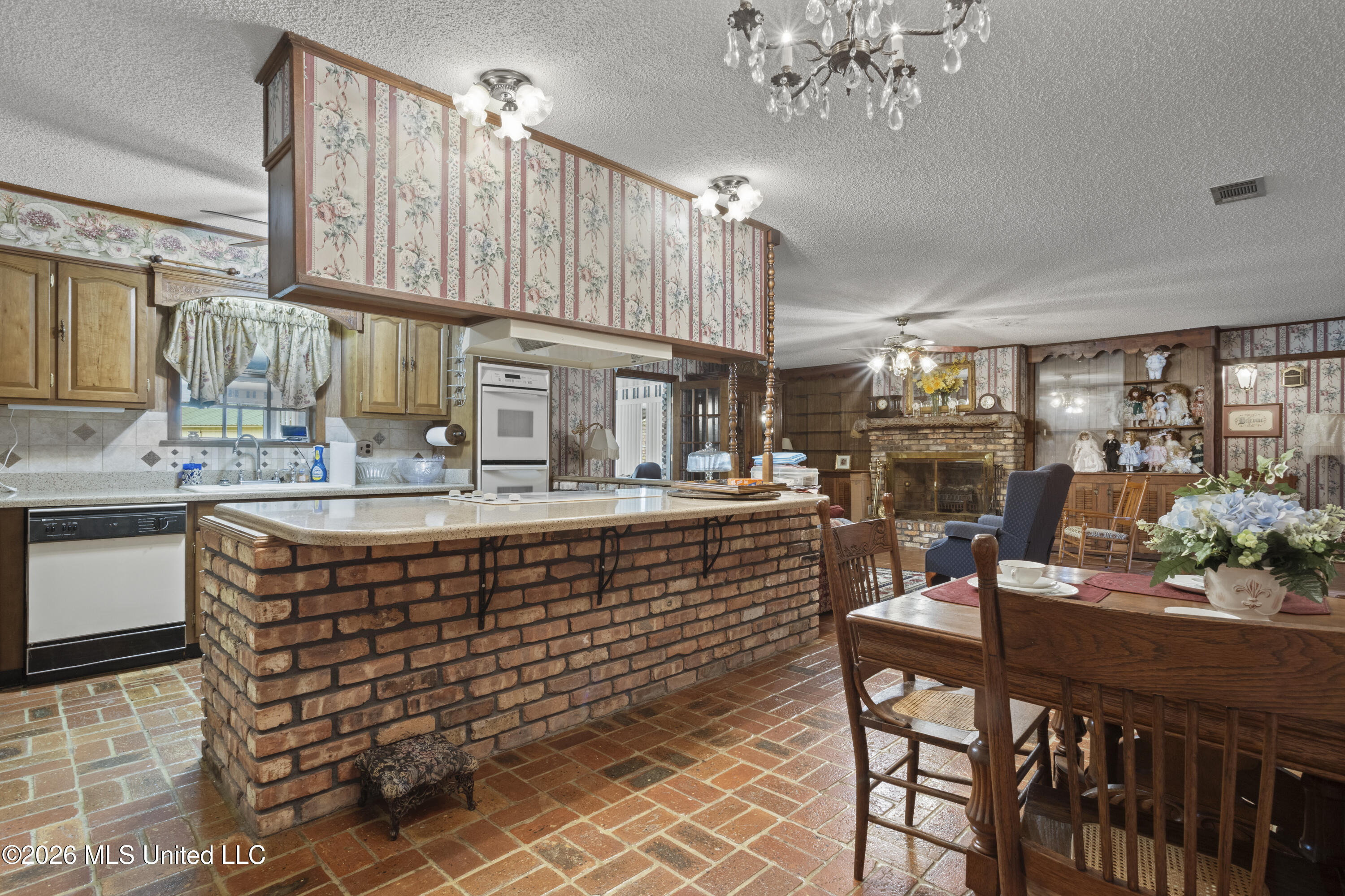 9121 Heather Lane Moss Point, MS 39562 - Photo 17 of 40 00017
