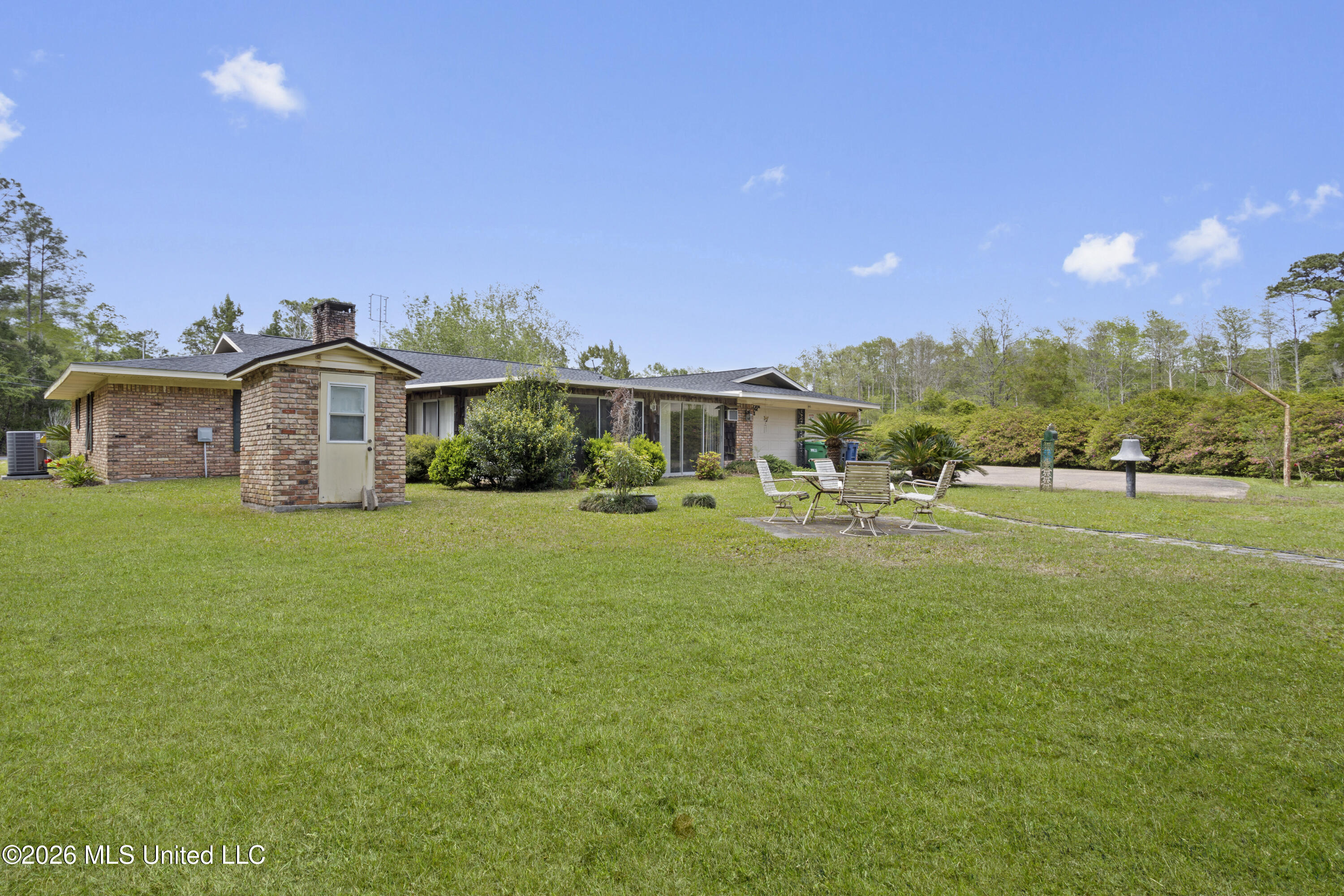 9121 Heather Lane Moss Point, MS 39562 - Photo 34 of 40 00034