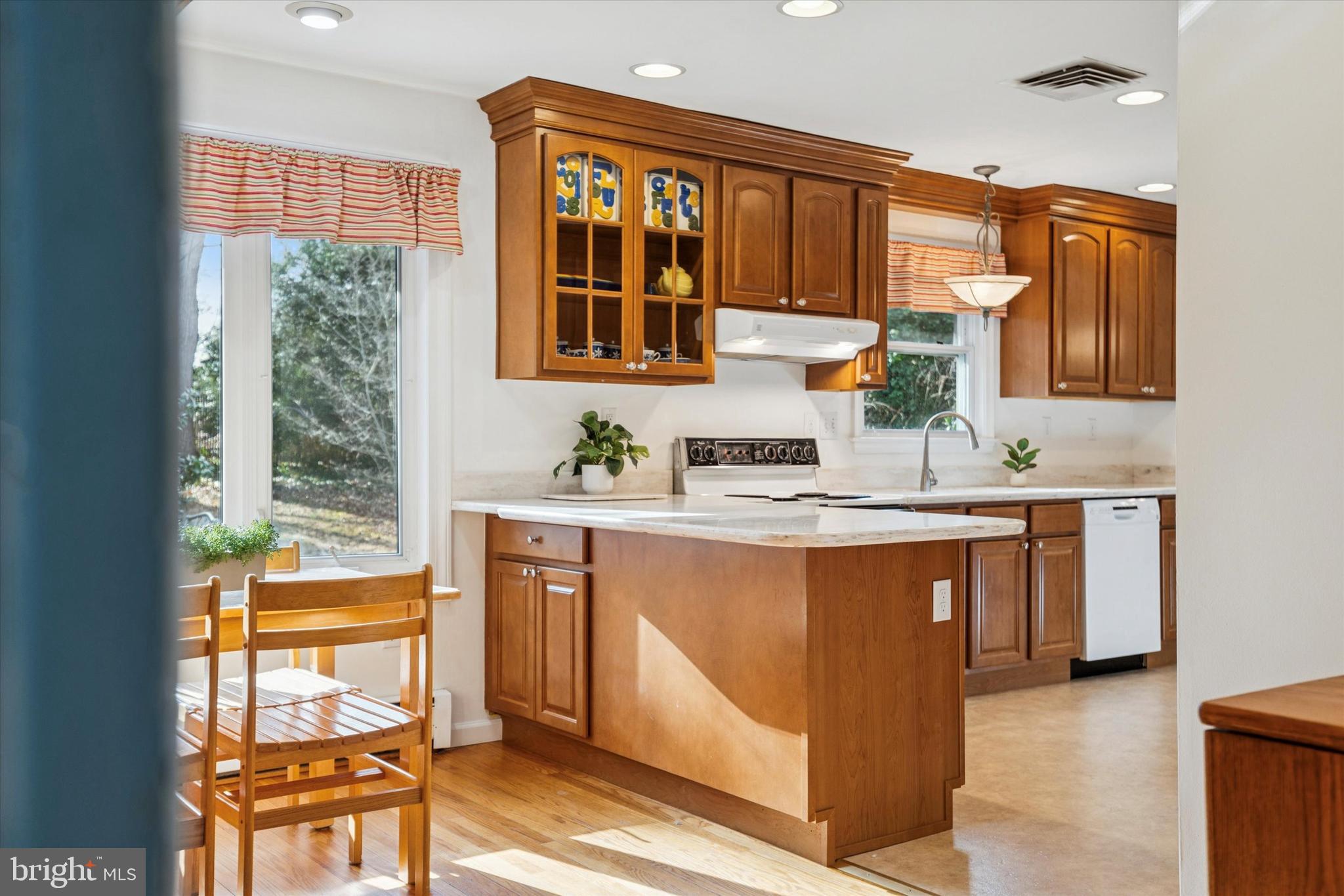 7 Dale Lane Wallingford, PA 19086 - Photo 11 of 46