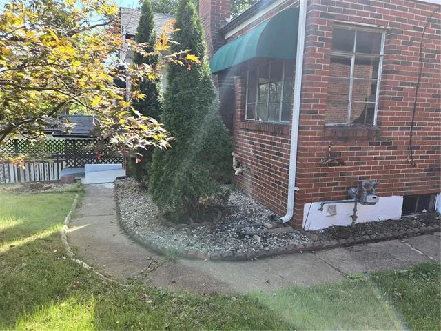 $1,580 | 6725 Thurston Avenue, St. Louis, MO 63134