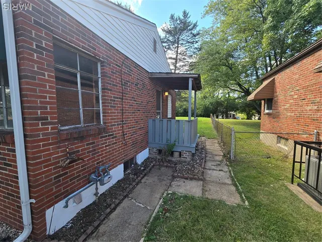 $1,580 | 6725 Thurston Avenue, St. Louis, MO 63134