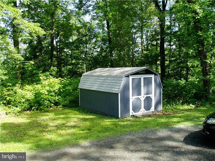 178 Henry Road Barto, PA 19504 - Photo 14 of 17 Gallery Image 14
