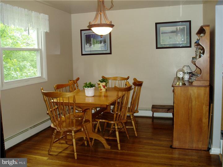 178 Henry Road Barto, PA 19504 - Photo 3 of 17 Gallery Image 3