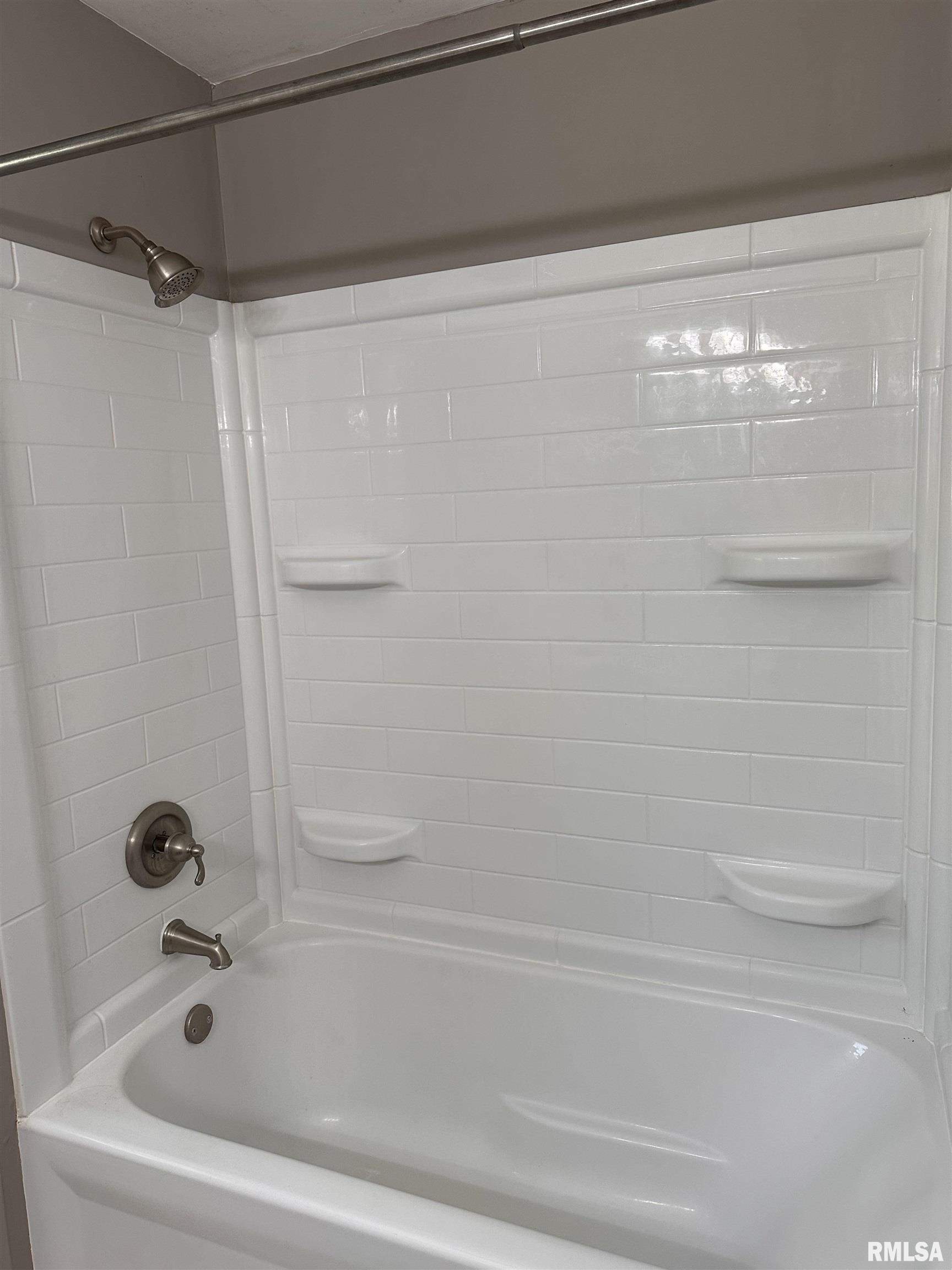 5915 Long Creek Drive Rochester, IL 62563 - Photo 25 of 38