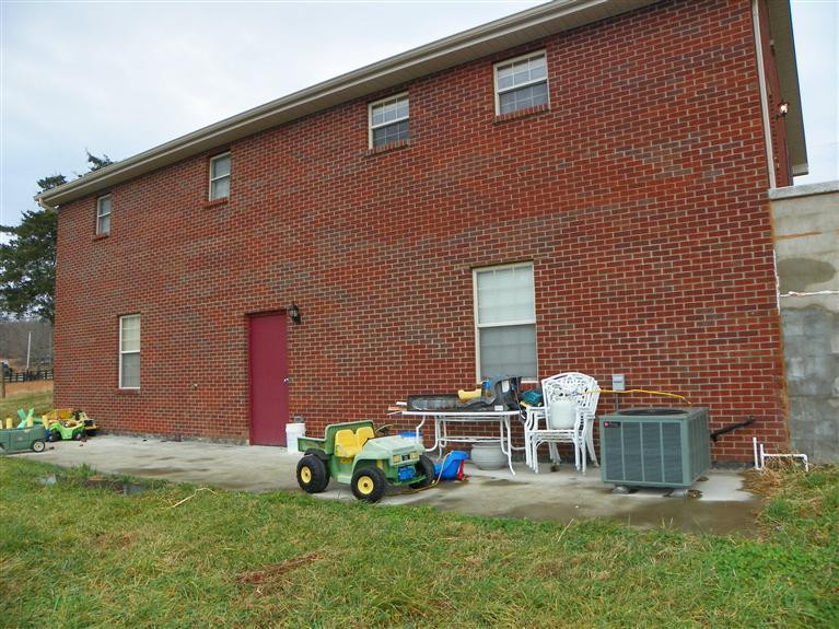 430 Bell Farm Road Jeffersonville, KY 40337 - Photo 6 of 33 Photo 6