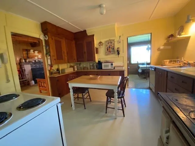 $895,000 | 21 Hospitality Way, Newbury, NH 03255