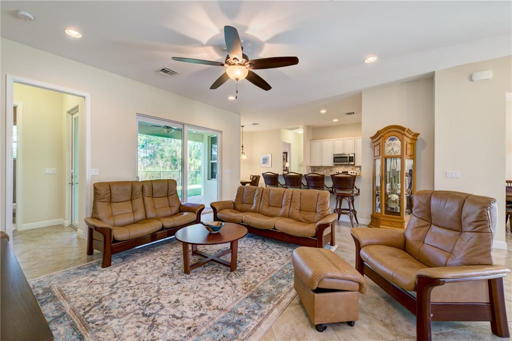 5342 Southwest Viola Court Stuart, FL 34997 - Photo 11 of 36 Gallery Image 11