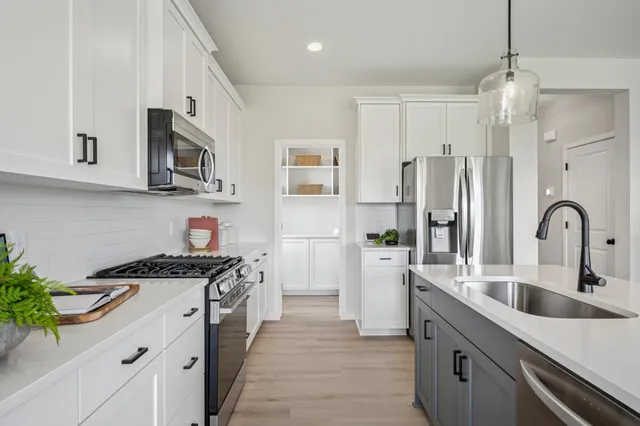 $576,600 | 9647 46th Street Northeast, St. Michael, MN 55376