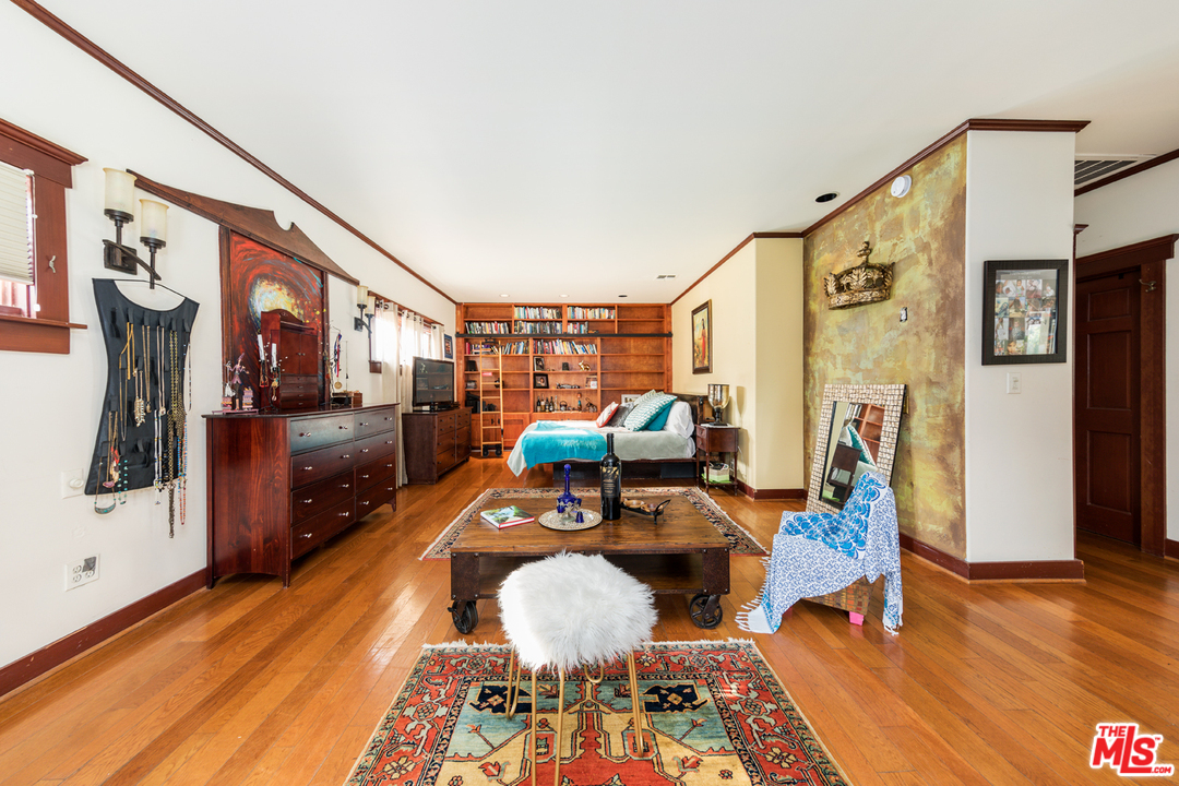 19 Anchorage Street Marina del Rey, CA 90292 - Photo 13 of 33