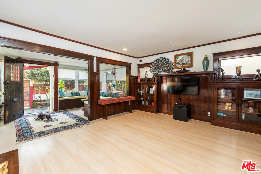 19 Anchorage Street Marina del Rey, CA 90292 - Photo 6 of 33