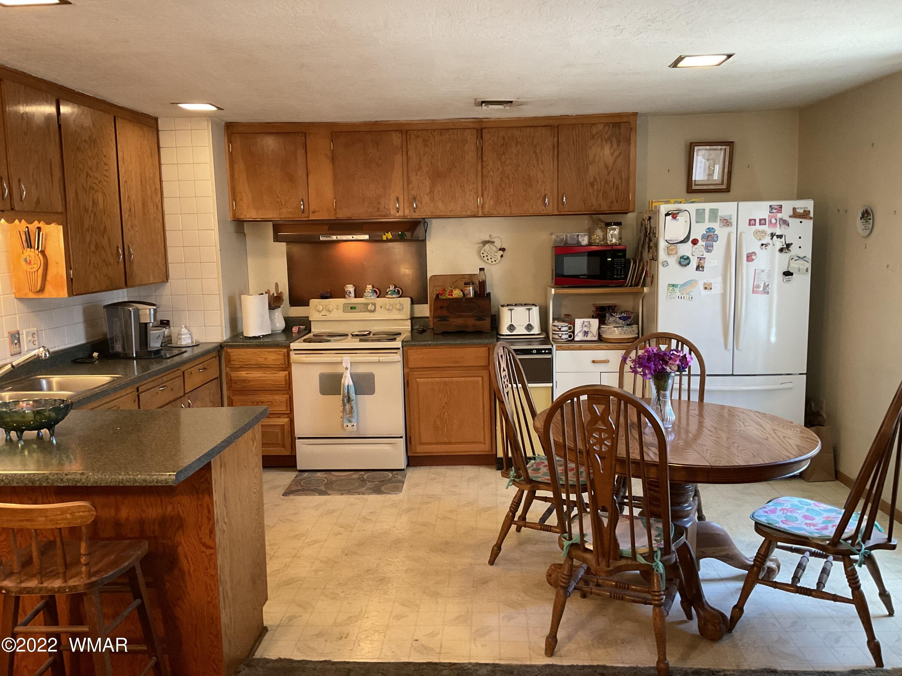 330 South Woodland Road Lakeside, AZ 85929 - Photo 3 of 17