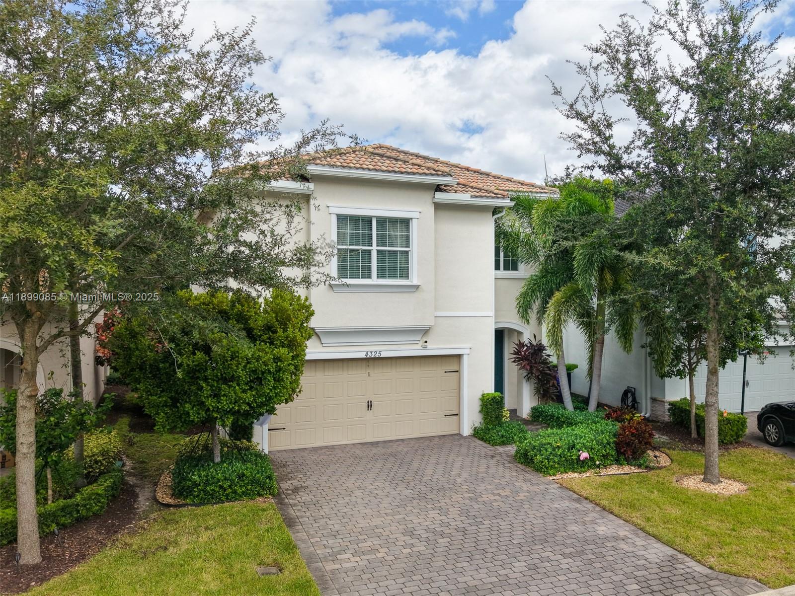 4325 Large Leaf Lane Hollywood, FL 33021 - Photo 3 of 72