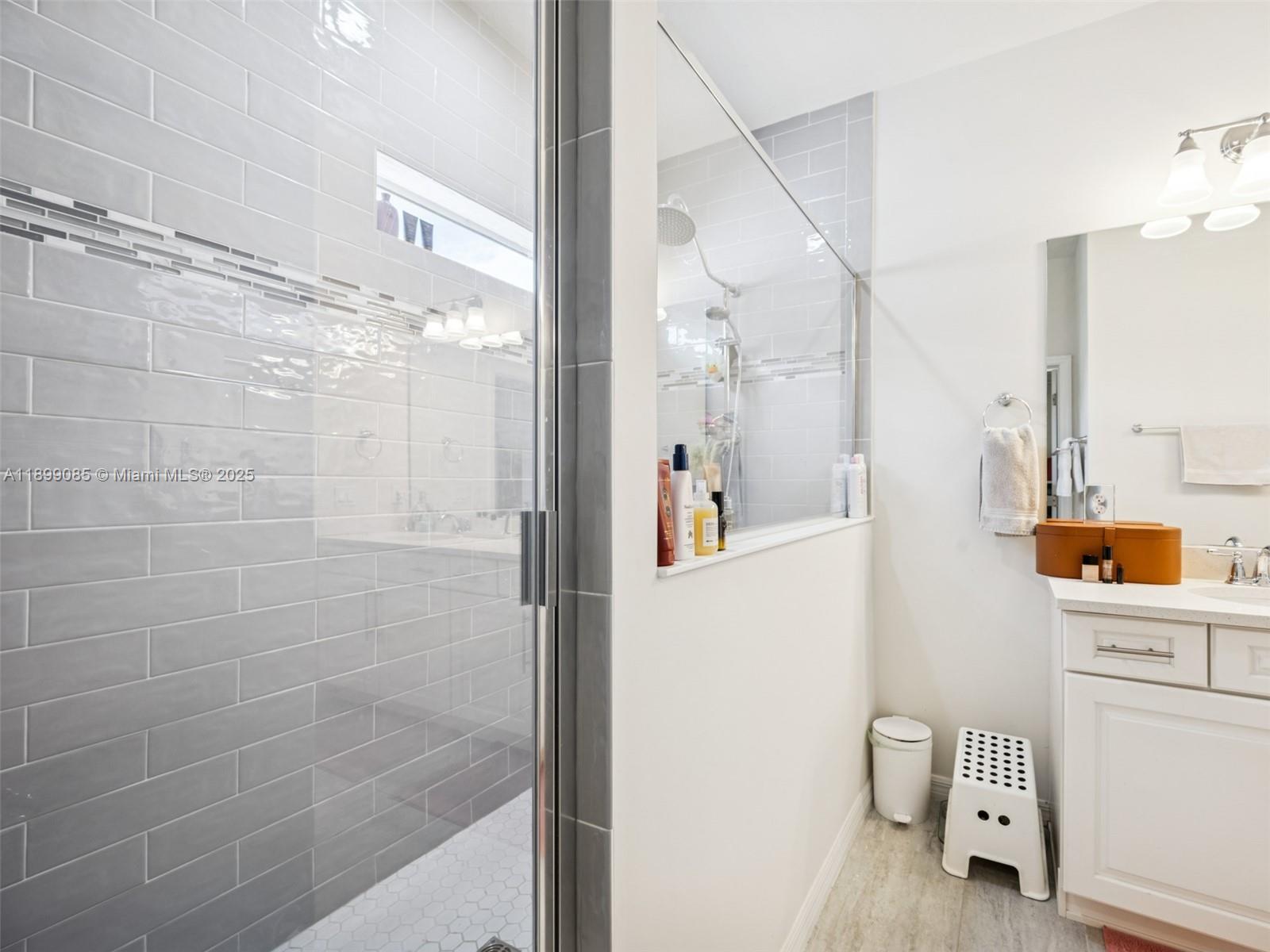 4325 Large Leaf Lane Hollywood, FL 33021 - Photo 35 of 72